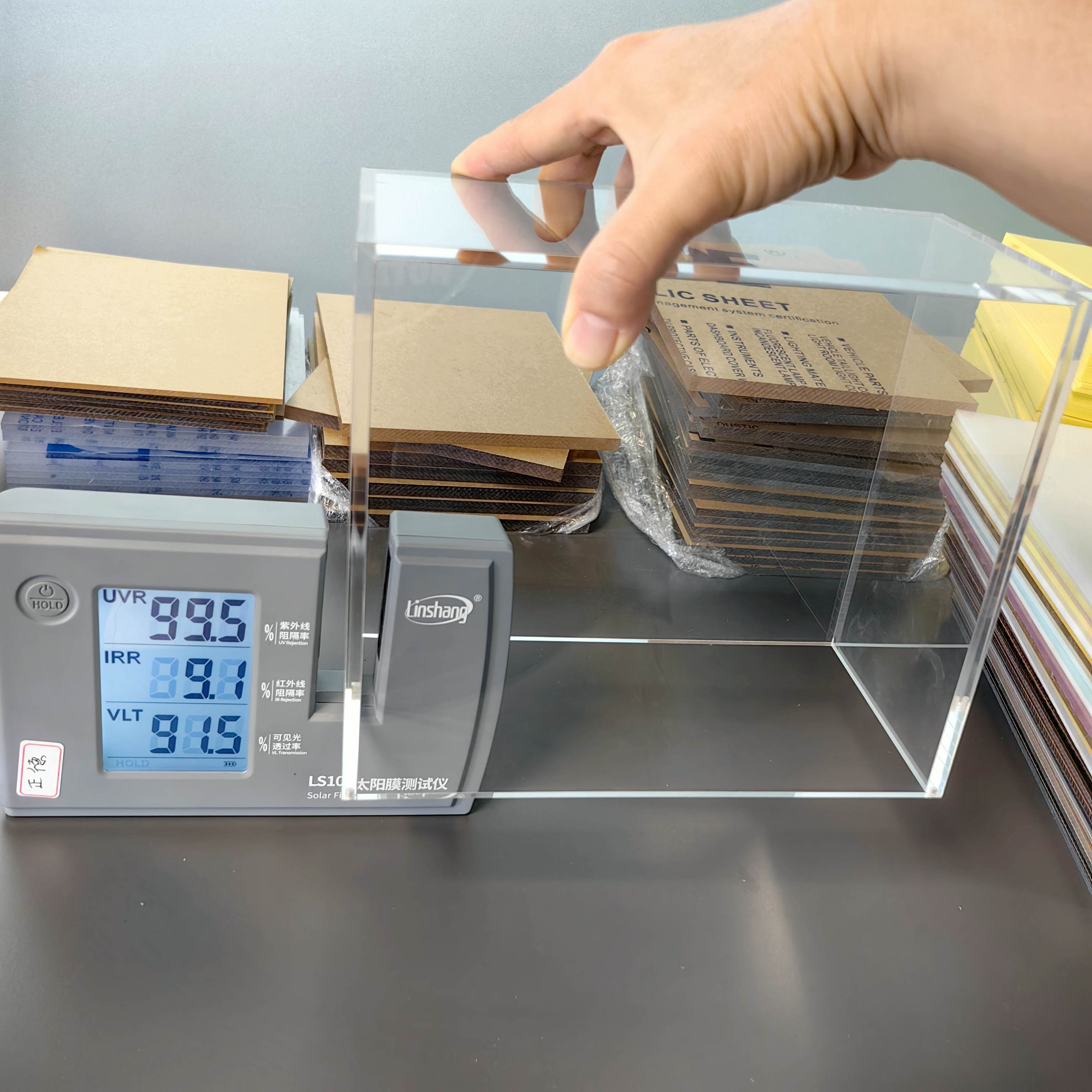 99% UV protection Magnetic Mod – Display Case Acrylic Bewertung und Preis
